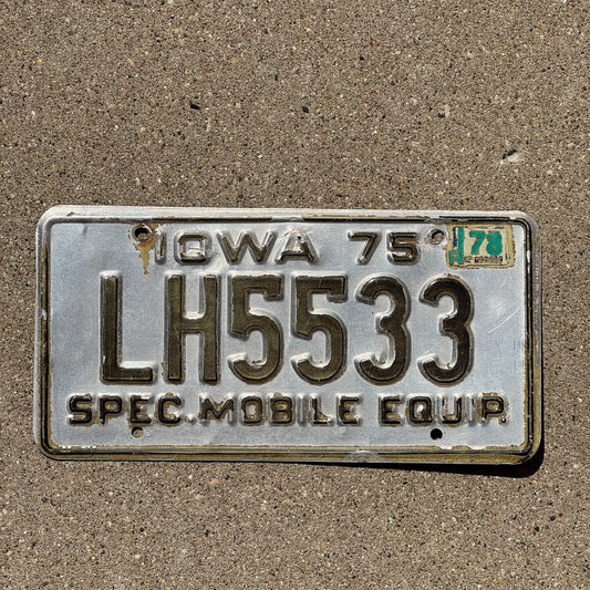 Photo of a 1975 Iowa Special Mobile Equipment License Plate Auto Tag Garage Decor Vintage LH 5533