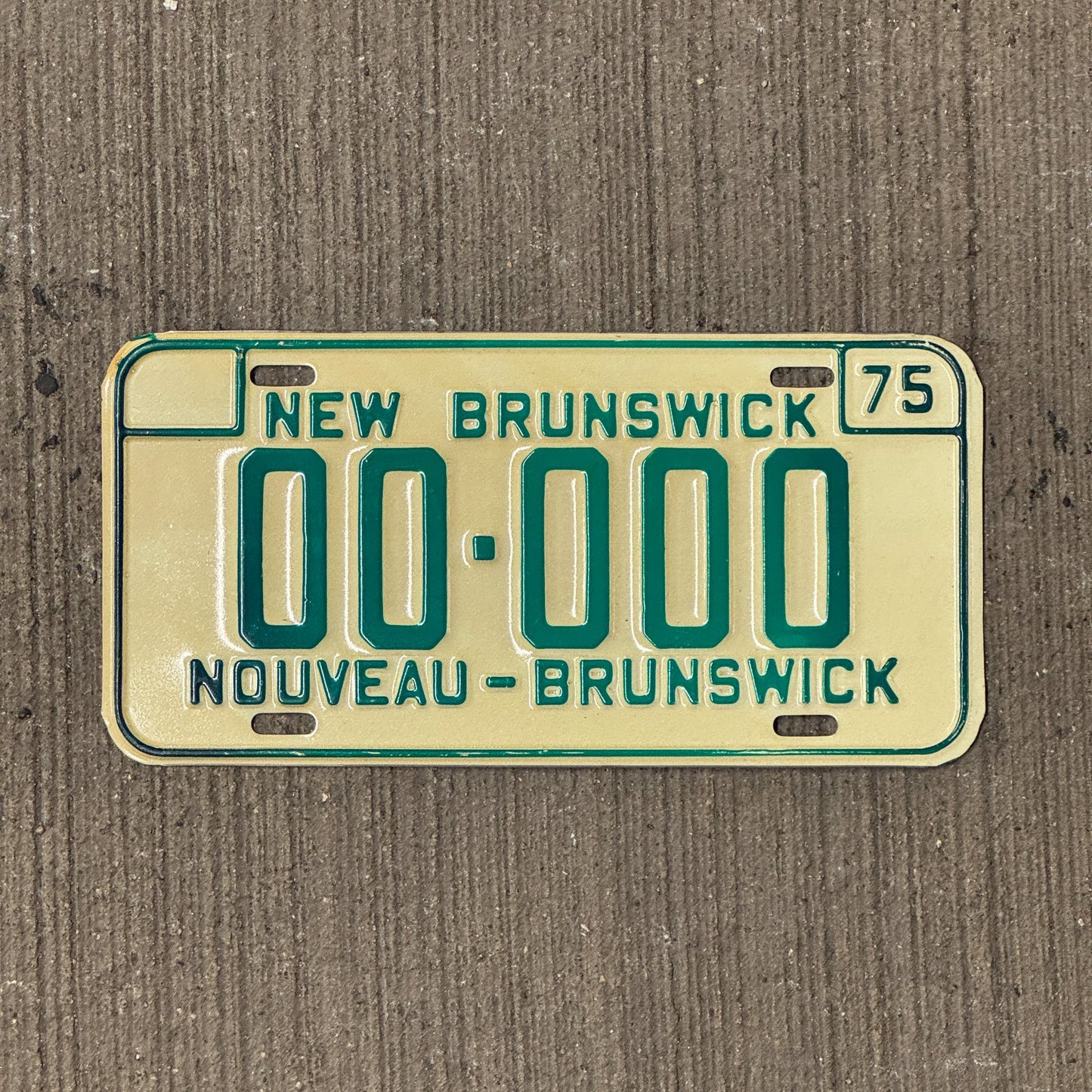 Photo of a 1975 New Brunswick SAMPLE License Plate Auto Tag Garage Decor Vintage 00 000