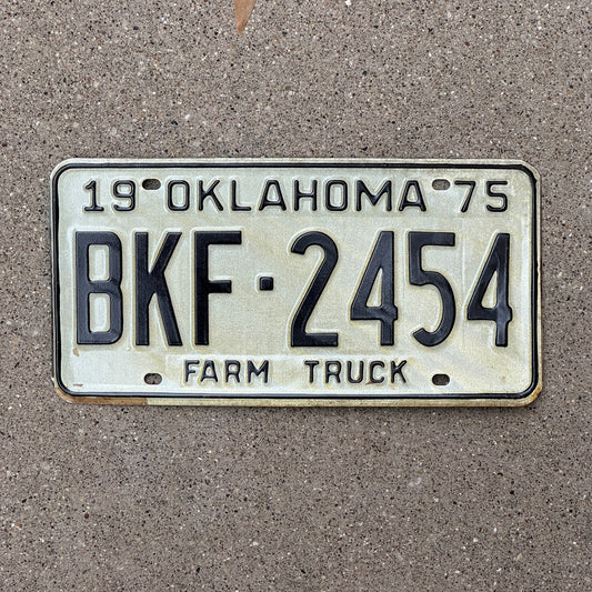 Photo of a 1975 Oklahoma Farm Truck License Plate Auto Tag Garage Decor Vintage BKF 2454
