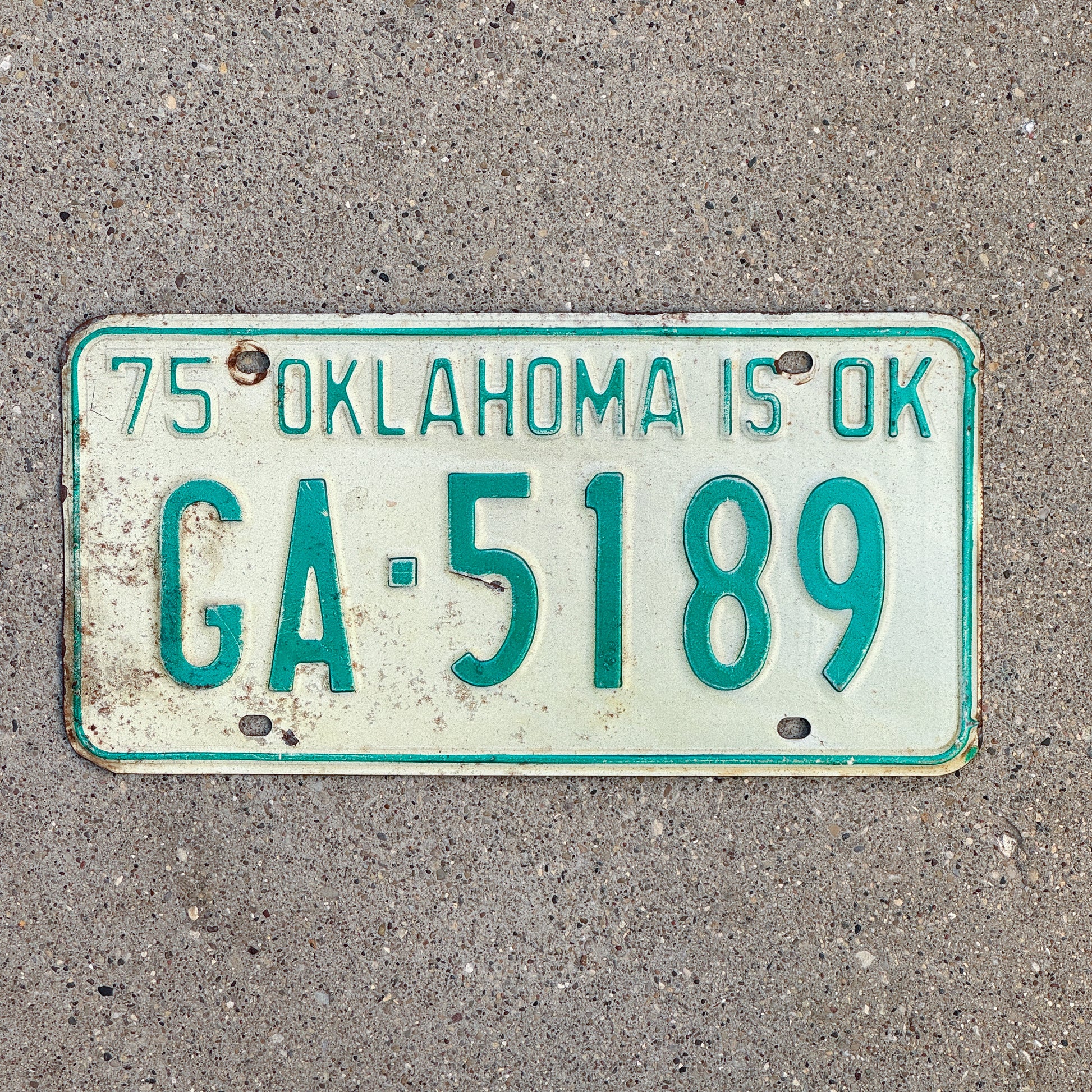 Photo of a 1975 Oklahoma License Plate Auto Tag Garage Decor Vintage GA 5189 with original patina