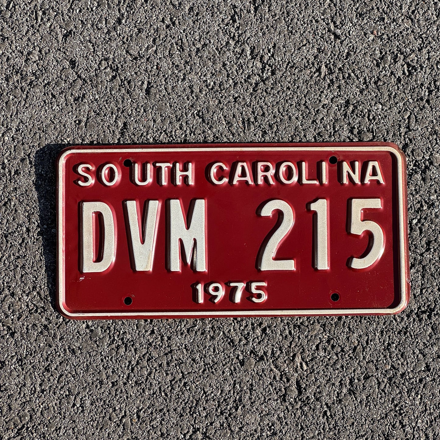 Photo of a 1975 South Carolina License Plate Auto Tag Garage Decor Vintage DVM 215