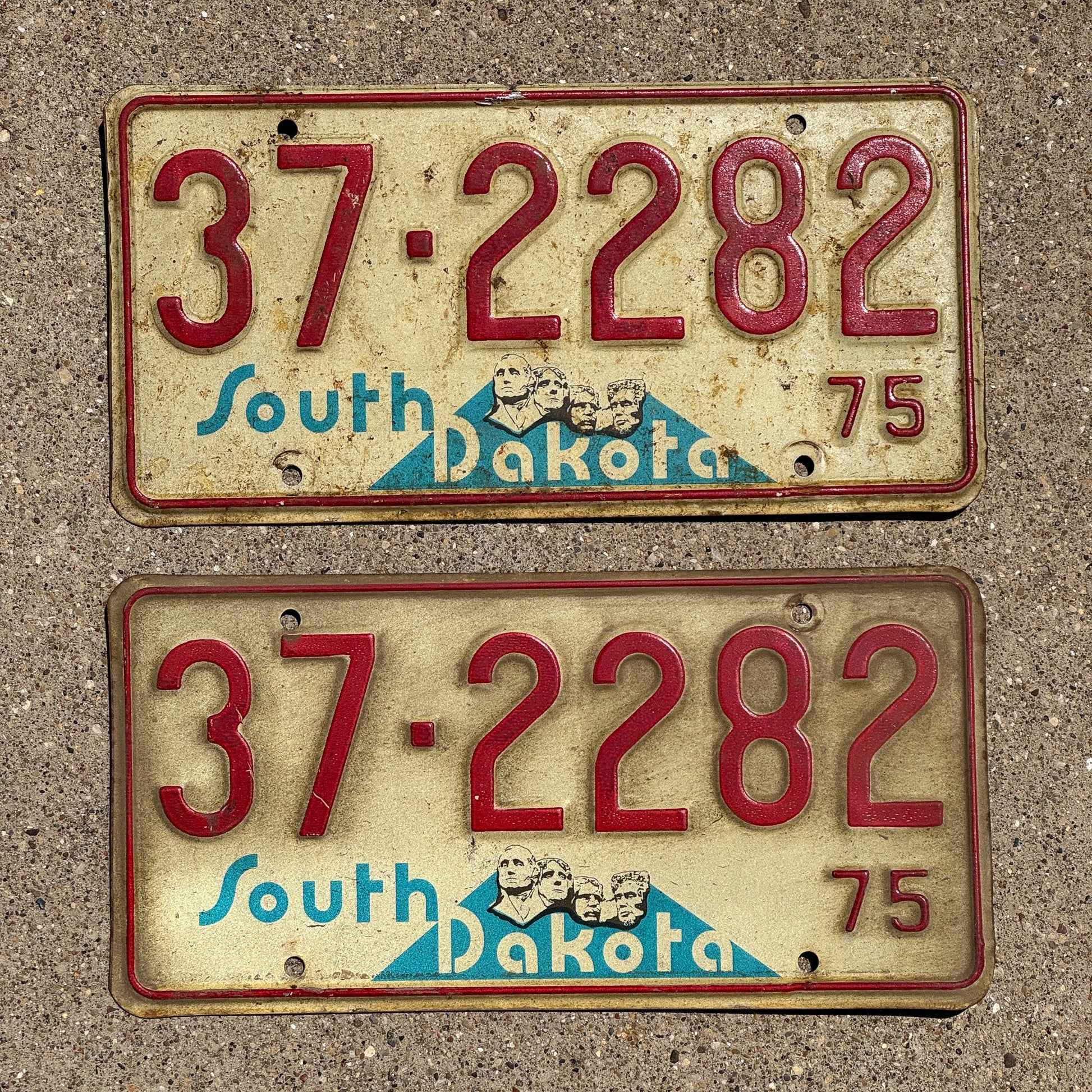 Photo of a 1975 South Dakota License Plate Pair Auto Tag Garage Decor Vintage Hutchinson 37 2282