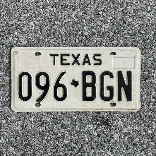 Photo of a 1975 Texas License Plate Auto Tag Garage Decor Vintage 096 BGN