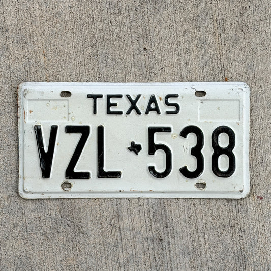 Photo of a 1975 Texas License Plate Auto Tag Garage Decor Vintage VZL 538 with original patina