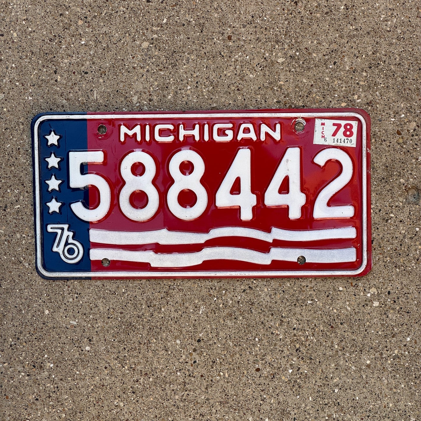 Photo of a 1976 1978 Michigan License Plate Auto Tag Garage Decor Vintage 588442