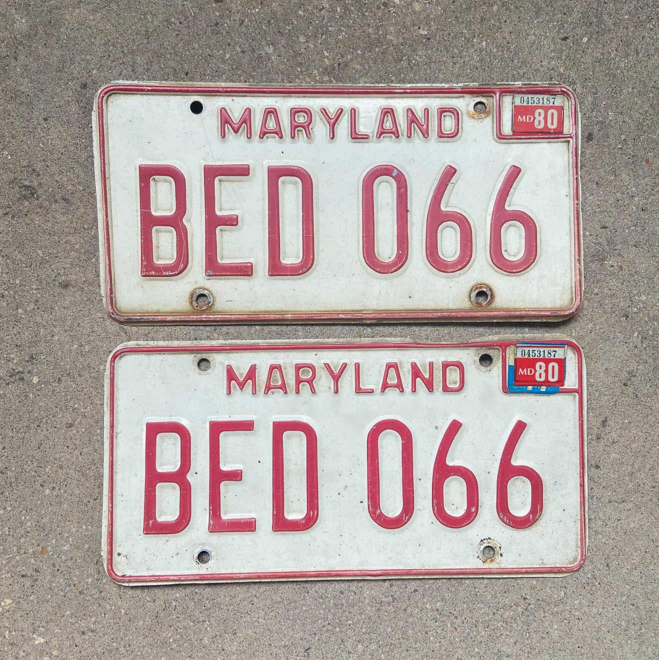 Photo of a 1976 1980 Maryland License Plate Pair Auto Tag Garage Decor Vintage BED 066 with original patina