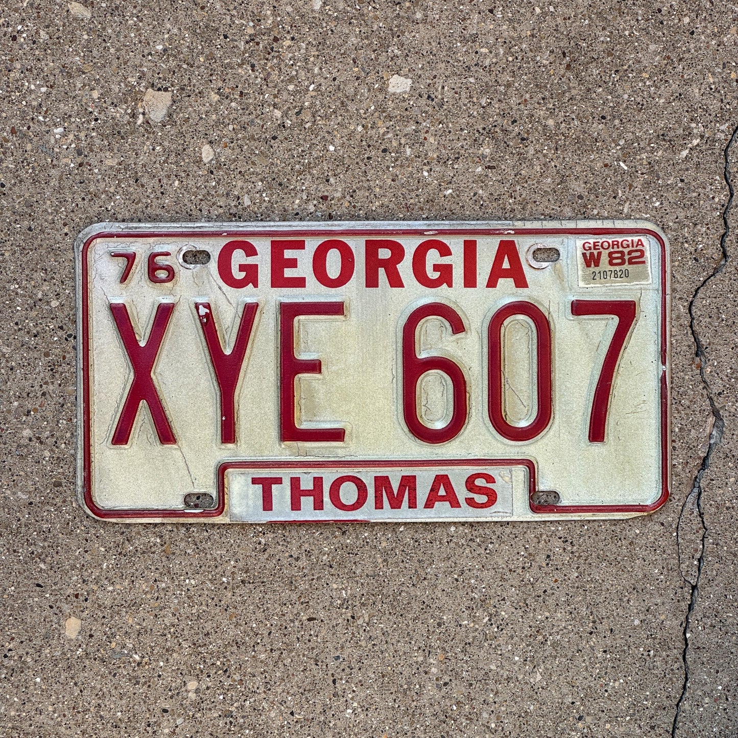 Photo of a 1976 1982 Georgia License Plate Auto Tag Garage Decor Vintage XYE 607
