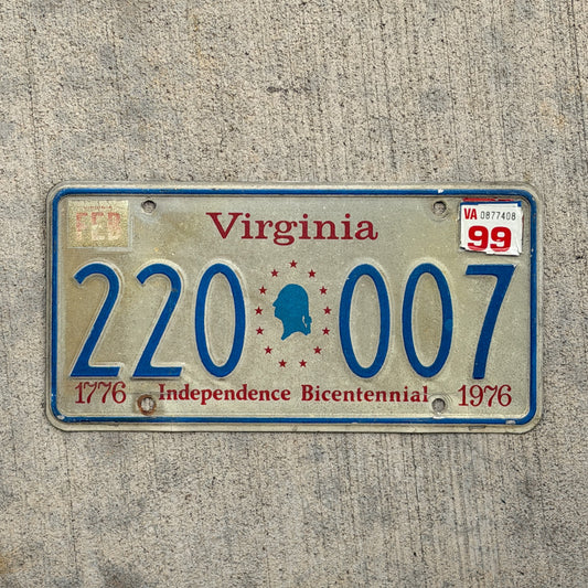 Photo of a 1976 1999 Virginia Graphic / Specialty License Plate Auto Tag Garage Decor Vintage Bicentennial George Washington 220 007 with original patina