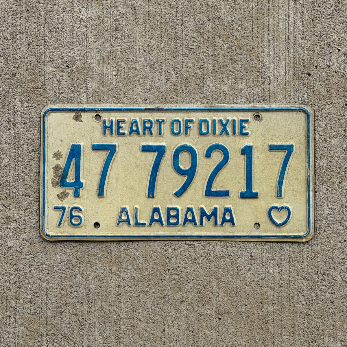 Photo of a 1976 Alabama License Plate Auto Tag Garage Decor Vintage 47 79217 with original patina