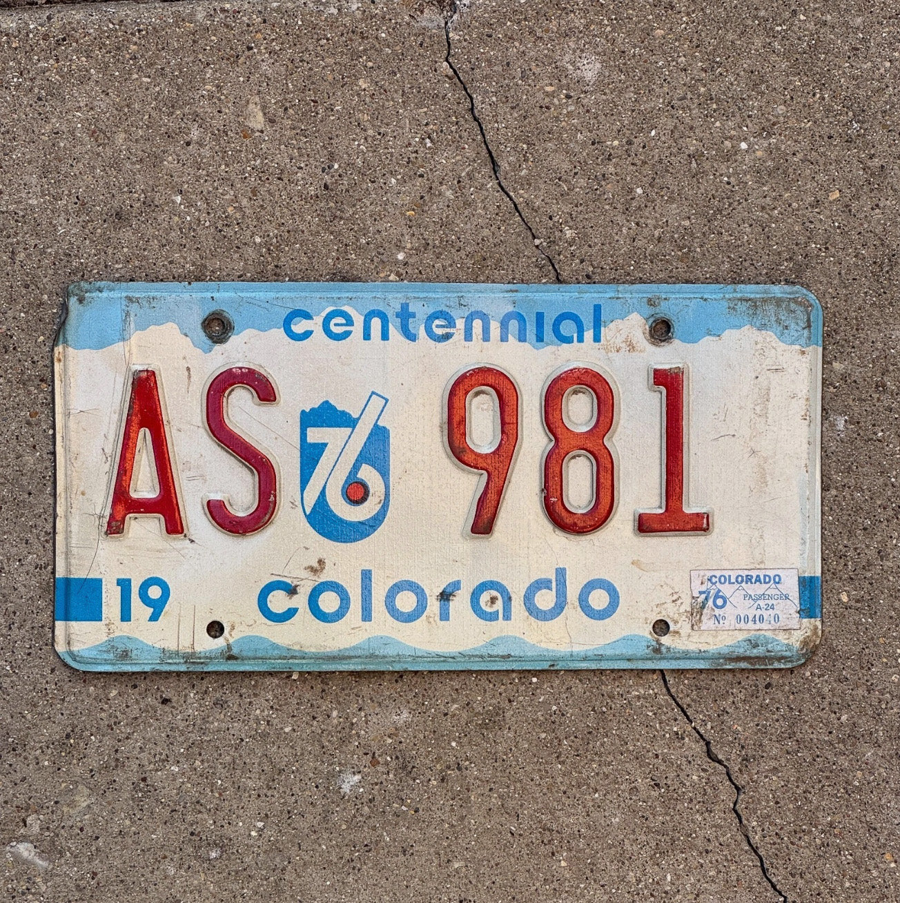 Photo of a 1976 Colorado License Plate Auto Tag Garage Decor AS 981
