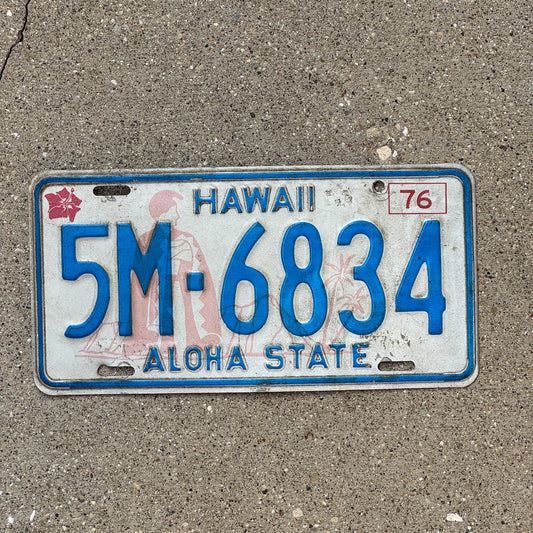 Photo of a 1976 Hawaii License Plate Auto Tag Garage Decor Vintage Diamond Head Base 5M 6834