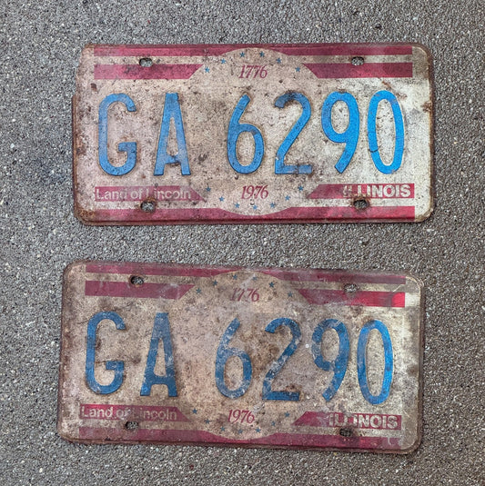 Photo of a 1976 Illinois License Plate Pair Auto Tag Garage Decor Vintage GA 6290