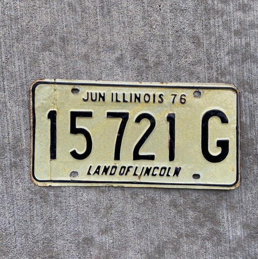 Photo of a 1976 Illinois Truck License Plate Auto Tag Garage Decor Vintage 15721 G with original patina