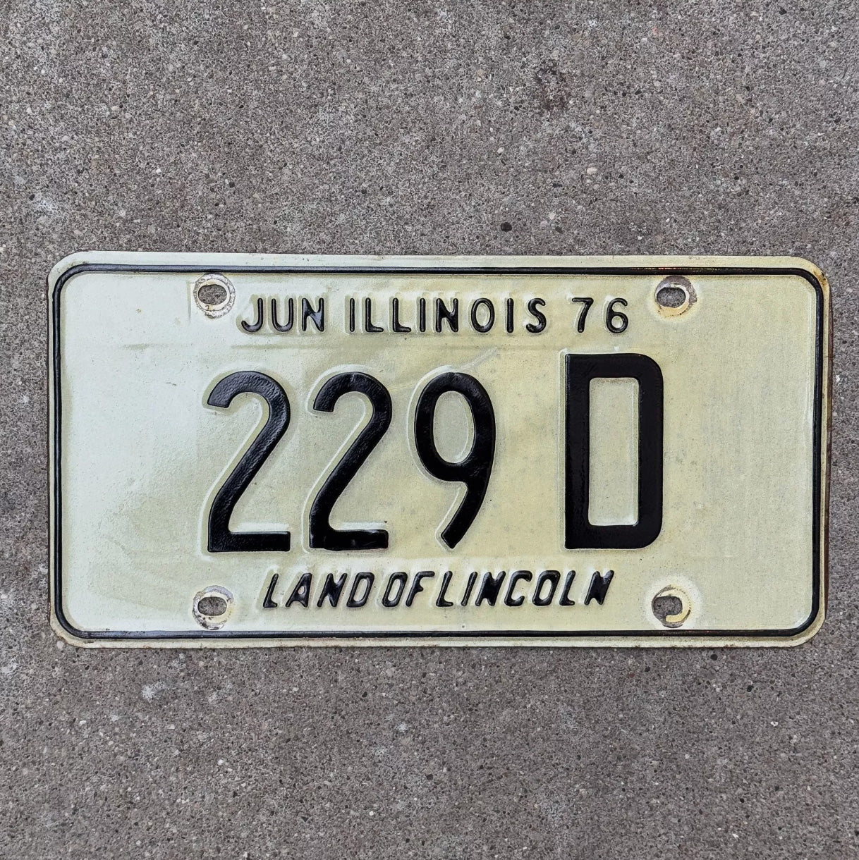 Photo of a 1976 Illinois TRUCK License Plate Auto Tag Garage Decor Vintage License Plate Auto Tag 1 Garage Decor 3 Digit Low Num 229 D