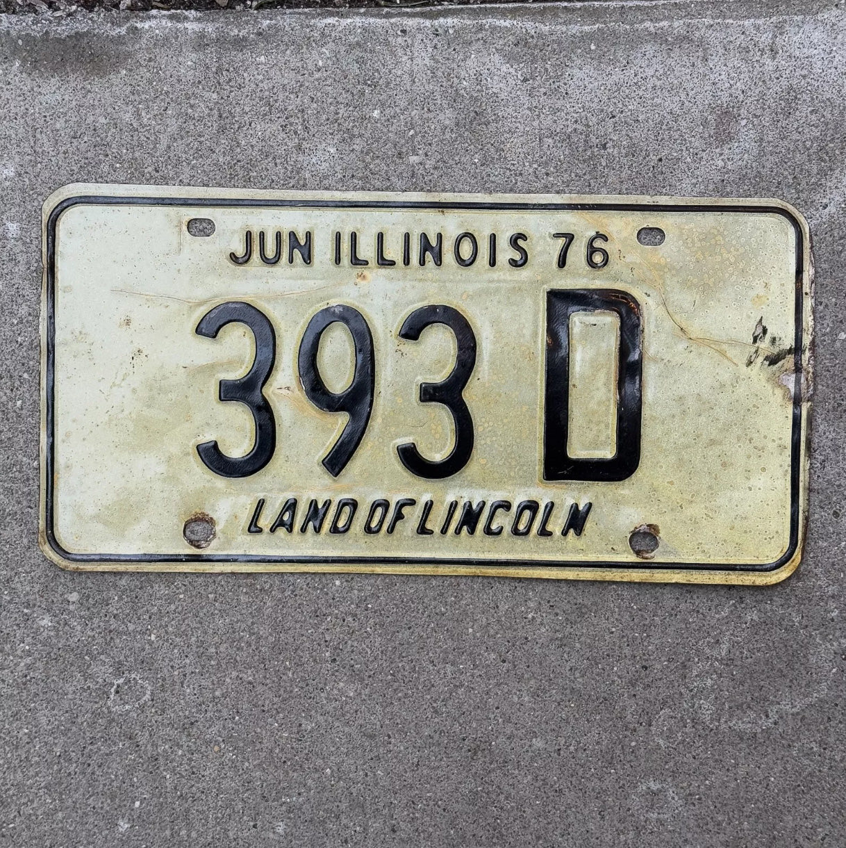 Photo of a 1976 Illinois TRUCK License Plate Auto Tag Garage Decor Vintage License Plate Auto Tag Garage Decor 3 Digit Low Number 393 D