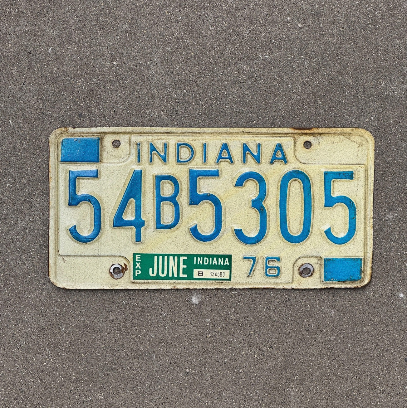 Photo of a 1976 Indiana License Plate Auto Tag Garage Decor 54 B 5305