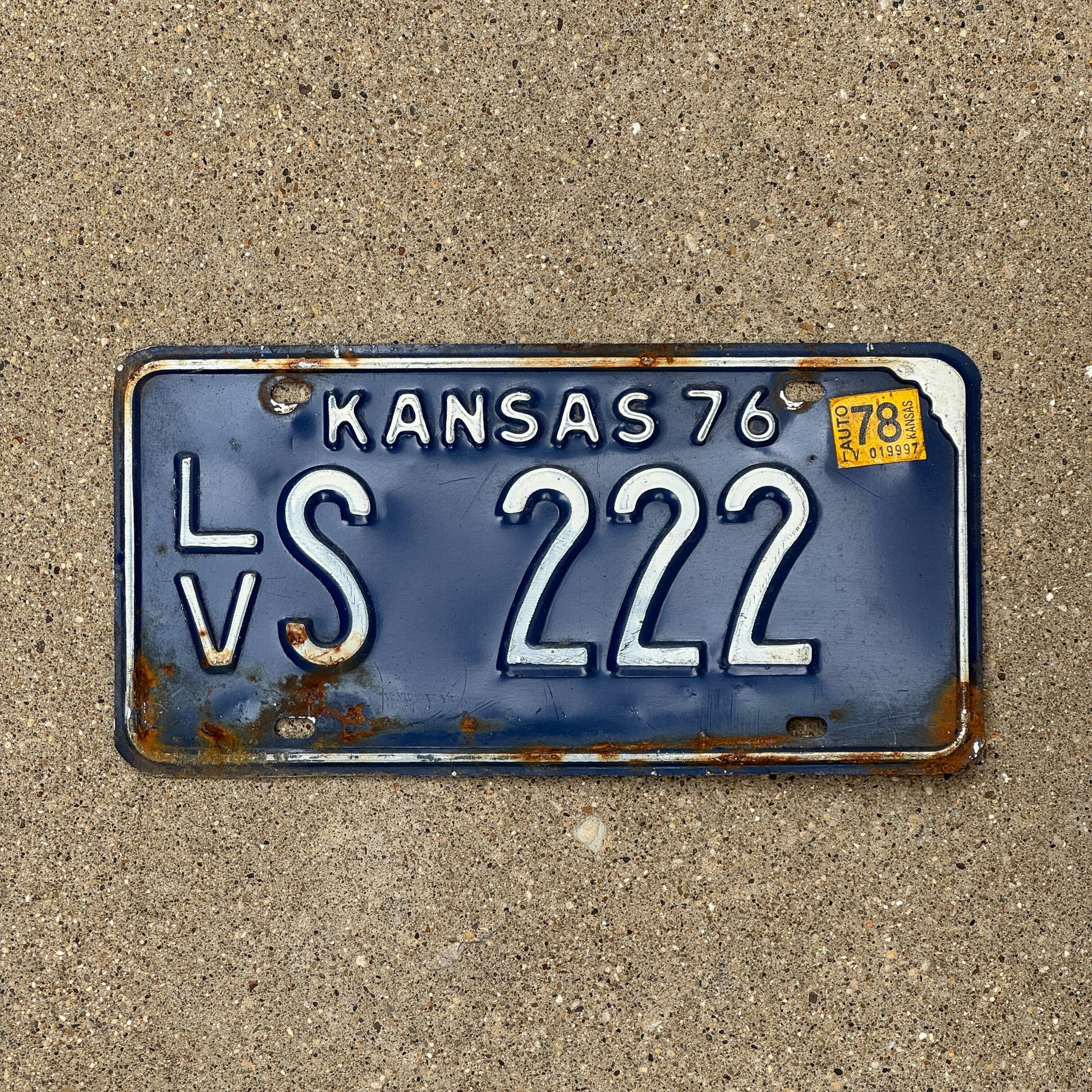 Photo of a 1976 Kansas License Plate Auto Tag Garage Decor Vintage Repeat Repeating LV S 222
