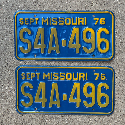 Photo of a 1976 Missouri License Plate Pair Auto Tag Garage Decor Vintage S4A 496