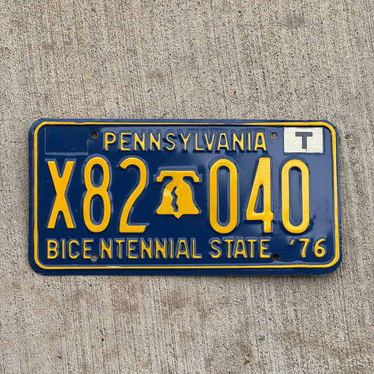 Photo of a 1976 Pennsylvania License Plate Auto Tag Garage Decor Vintage T Sticker Bicentennial X82 040 with original patina