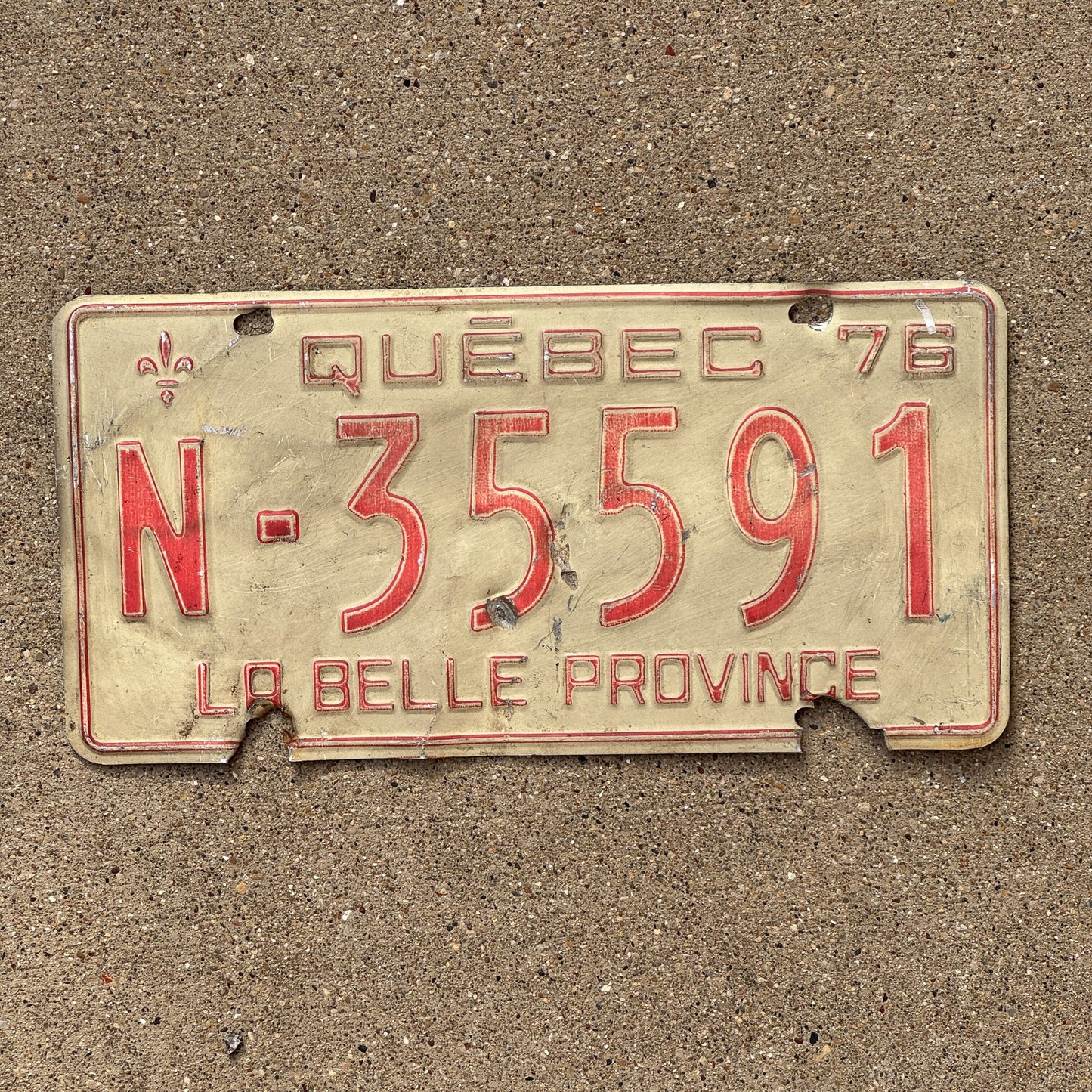 Photo of a 1976 Quebec Farm Truck License Plate Auto Tag Garage Decor Vintage La Belle Province N 35591