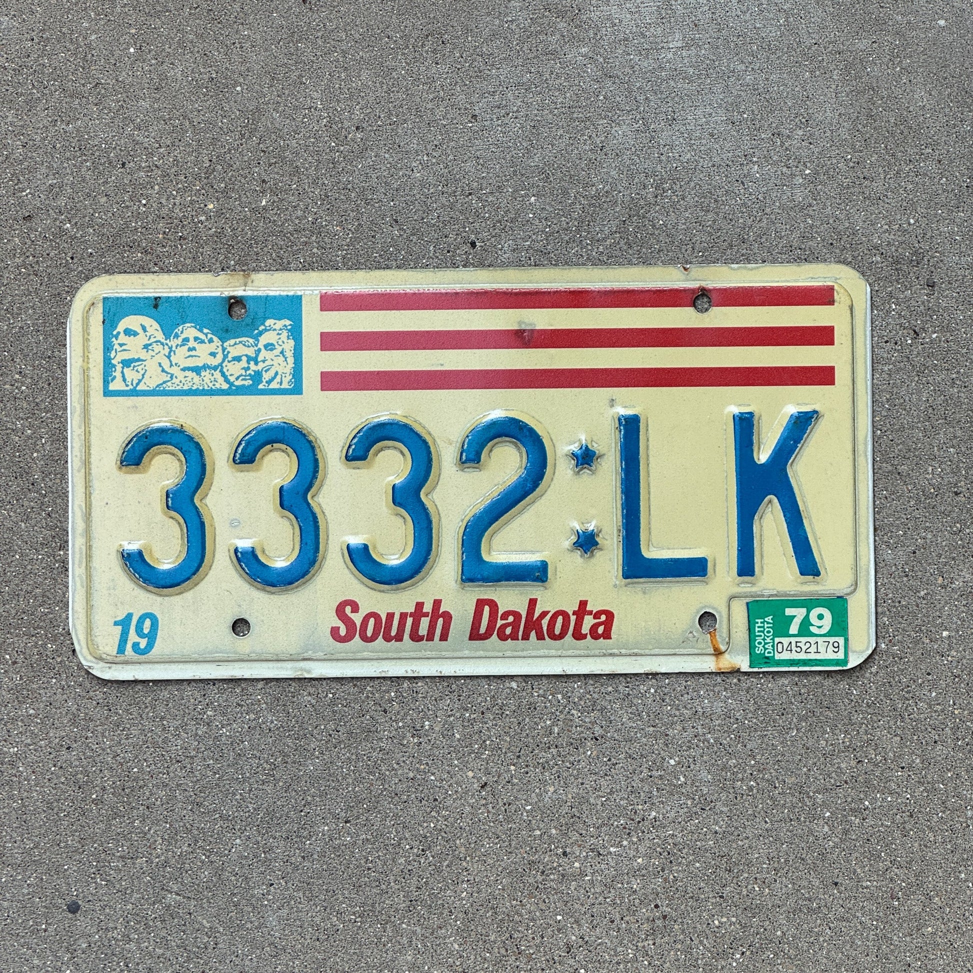 Photo of a 1976 South Dakota License Plate Auto Tag Garage Decor Vintage Repeat Repeating 3332 LK