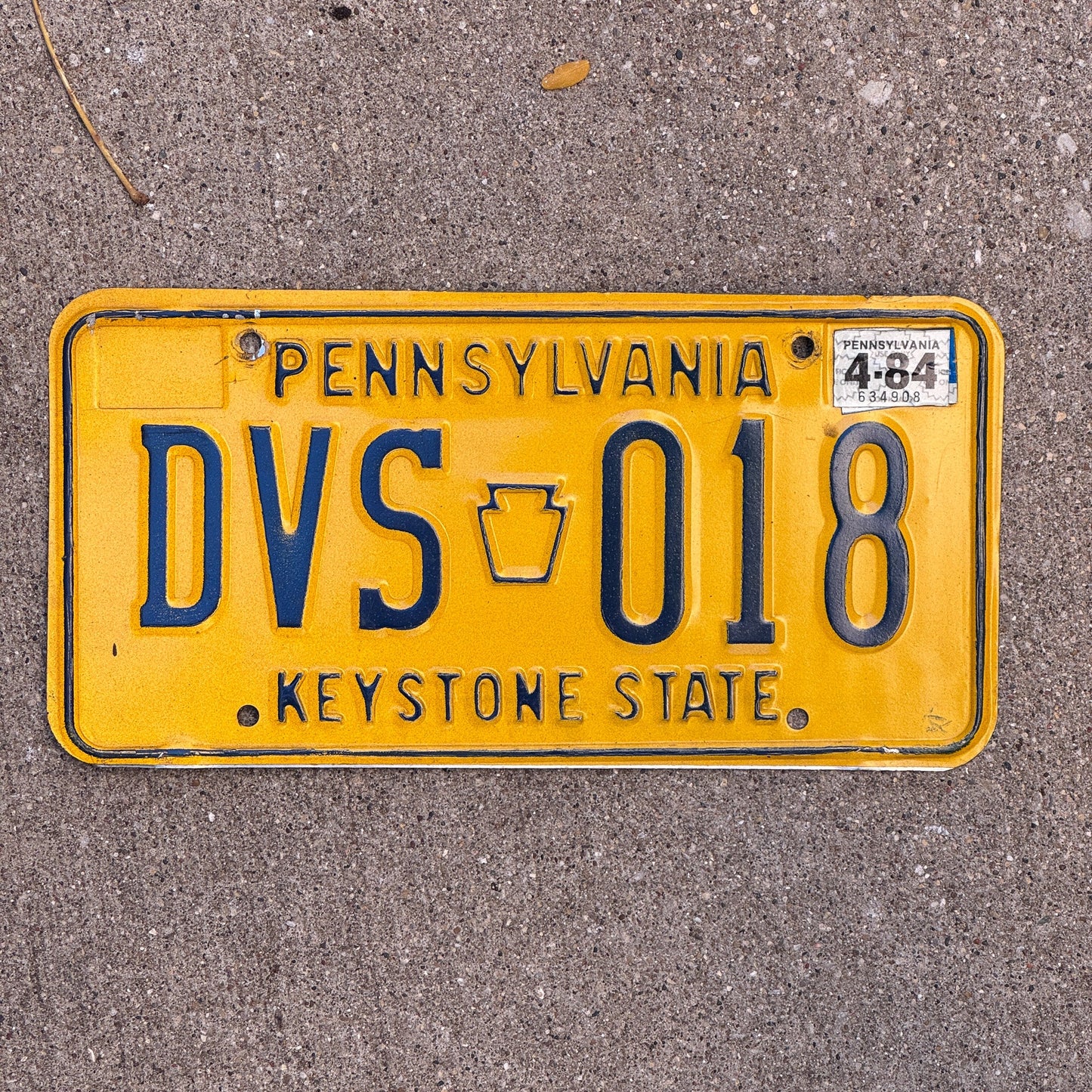 Photo of a 1977 1984 Pennsylvania License Plate Auto Tag Garage Decor Vintage DVS 018 with original patina