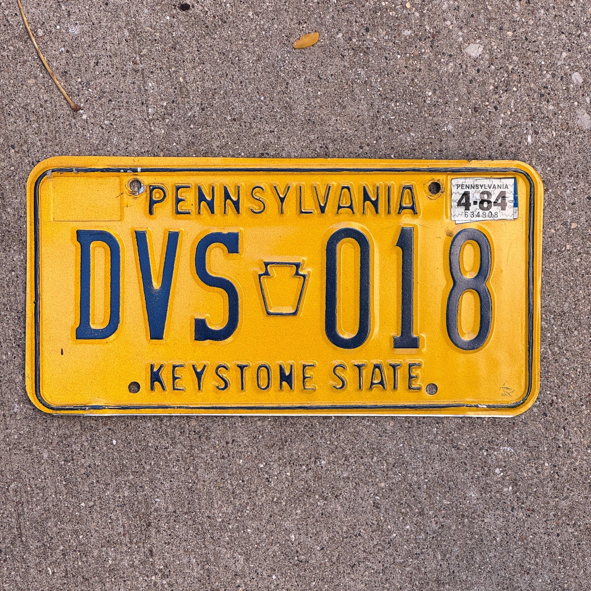 Photo of a 1977 1984 Pennsylvania License Plate Auto Tag Garage Decor Vintage DVS 018 with original patina