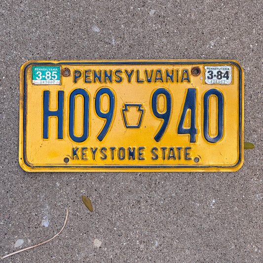 Photo of a 1977 1985 Pennsylvania License Plate Auto Tag Garage Decor Vintage H 09 940 with original patina