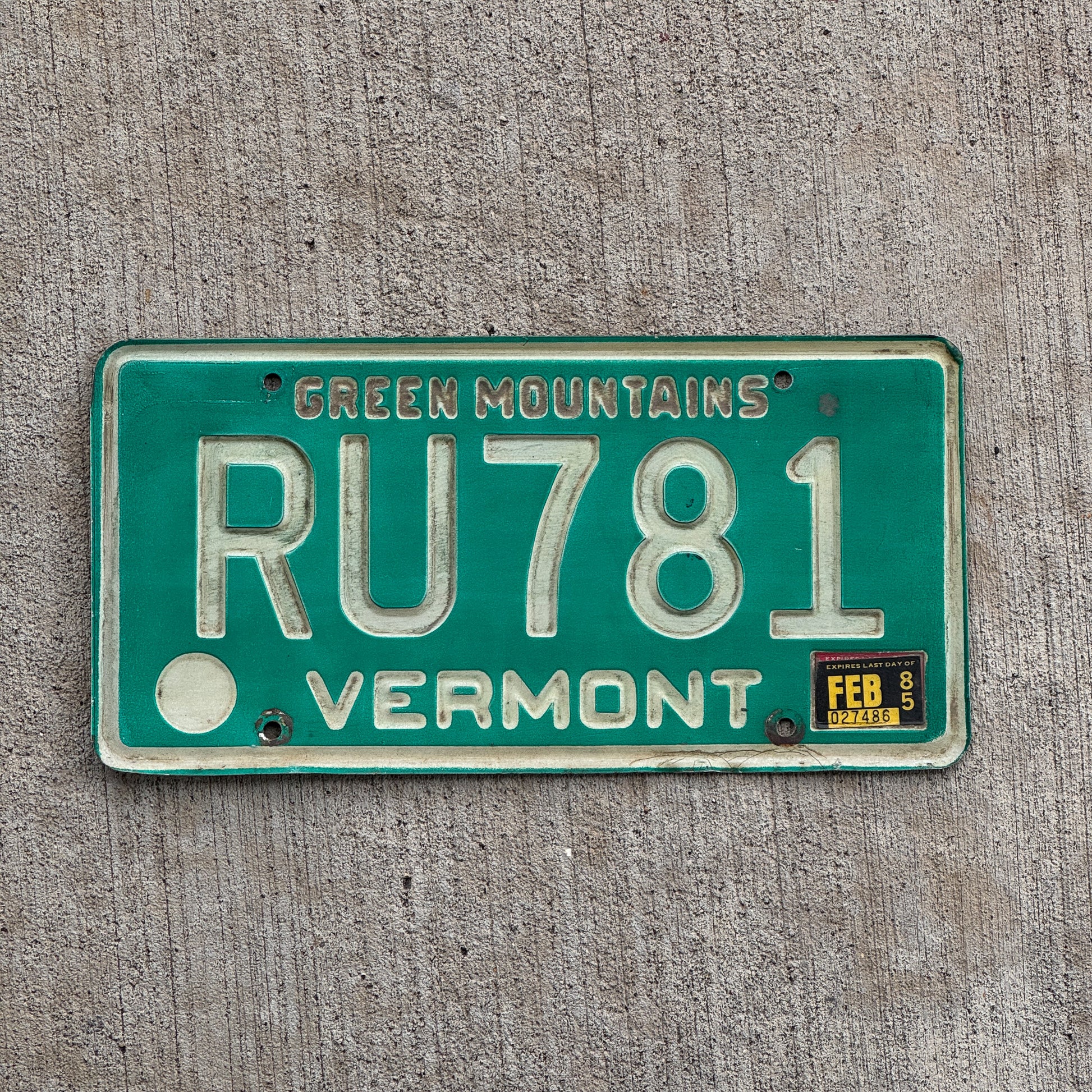 Photo of a 1977 1985 Vermont License Plate Auto Tag Garage Decor Vintage RU 781 with original patina