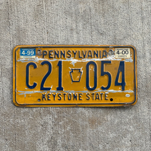 Photo of a 1977 2000 Pennsylvania License Plate Auto Tag Garage Decor Vintage C21 054 with original patina