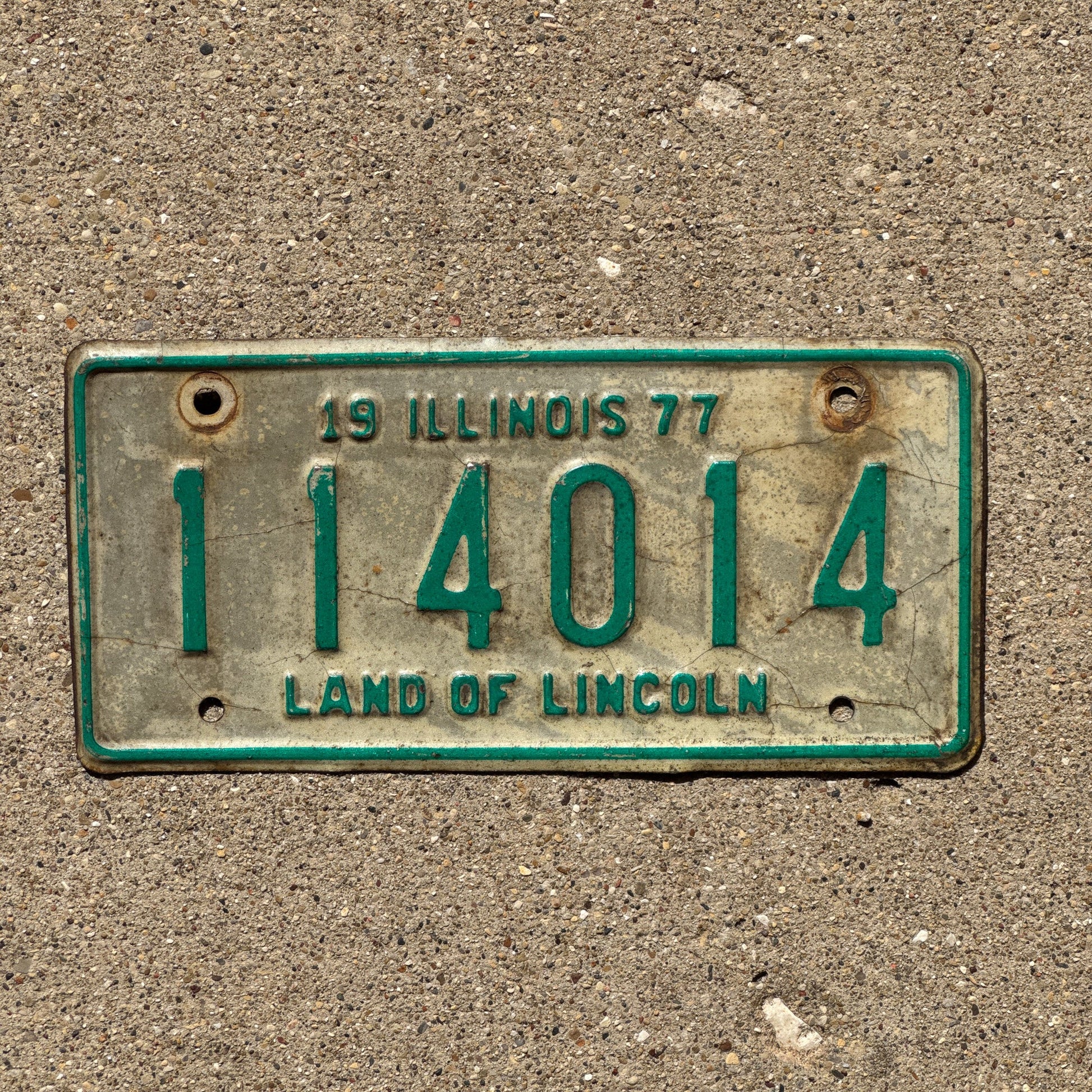 Photo of a 1977 Illinois MOTORYCLE License Plate Auto Tag Garage Decor Vintage 114014