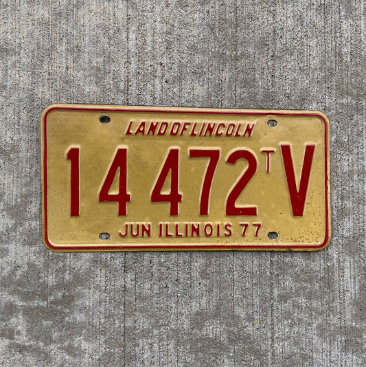 Photo of a 1977 Illinois Truck Tractor License Plate Auto Tag Garage Decor Vintage 14472 TV with original patina
