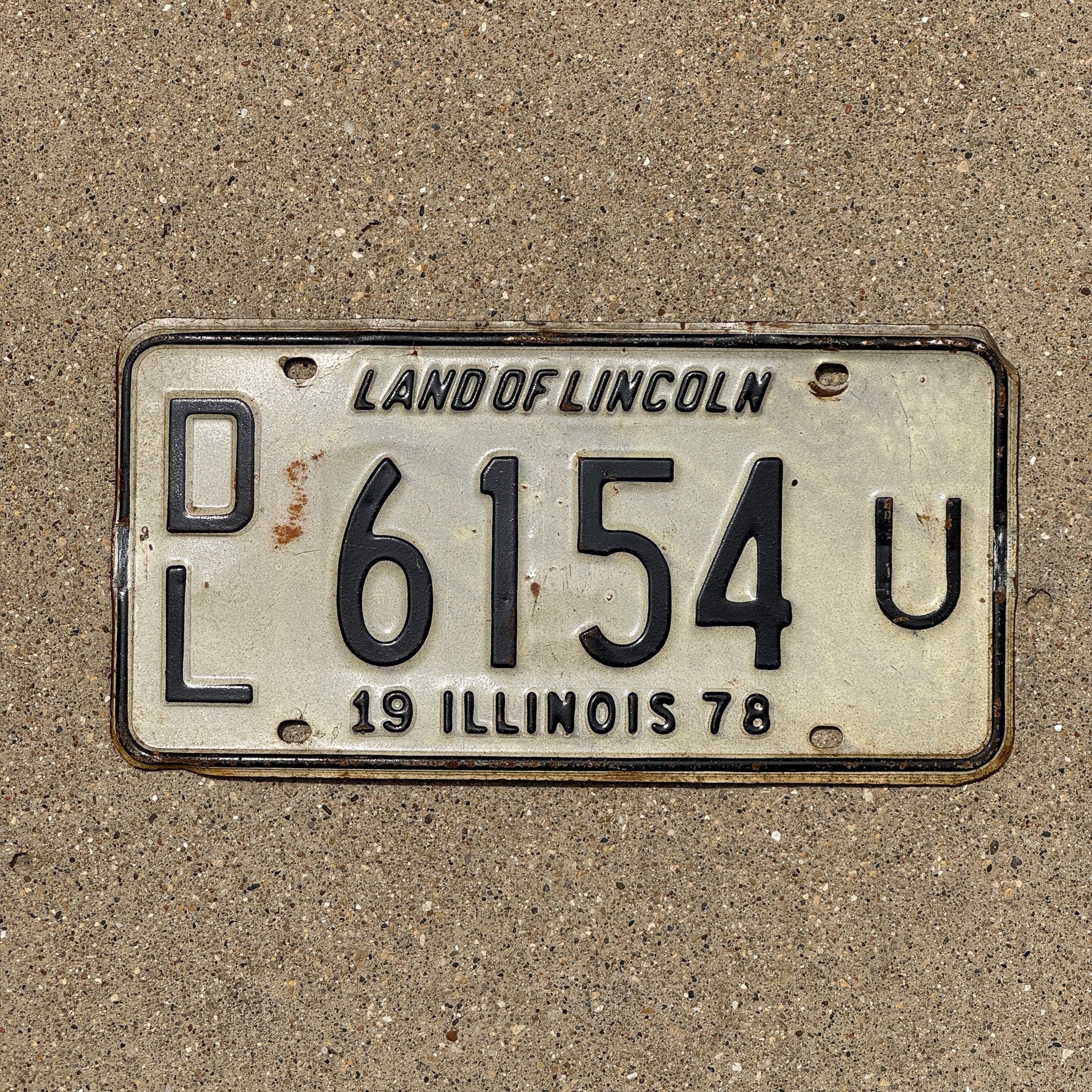 Photo of a 1978 Illinois Dealer License Plate Auto Tag 2 Garage Decor DL 6154 U