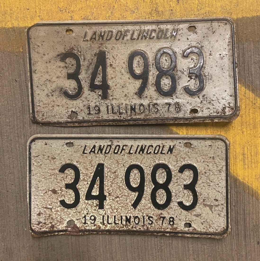 Photo of a 1978 Illinois License Plate Auto Tag Garage Decor Vintage 34 983