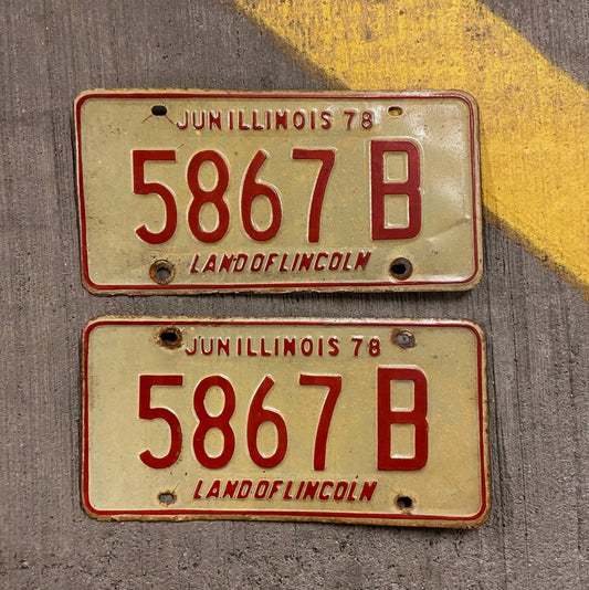 Photo of a 1978 Illinois Truck License Plate Pair Auto Tag Garage Decor Vintage 5867 B with original patina