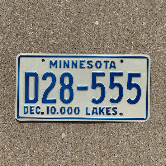Photo of a 1978 Minnesota Dealer License Plate Auto Tag 2 Garage Decor Repeat Repeating D 28 555
