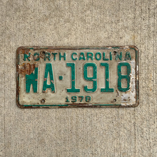 Photo of a 1978 North Carolina Common Carrier Truck License Plate Auto Tag Garage Decor Vintage WA 1918 with original patina