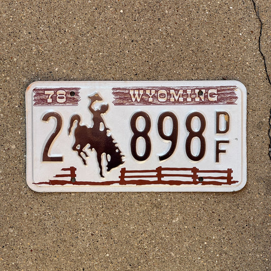 Photo of a 1978 Wyoming License Plate Auto Tag Garage Decor Vintage 2 898 DF