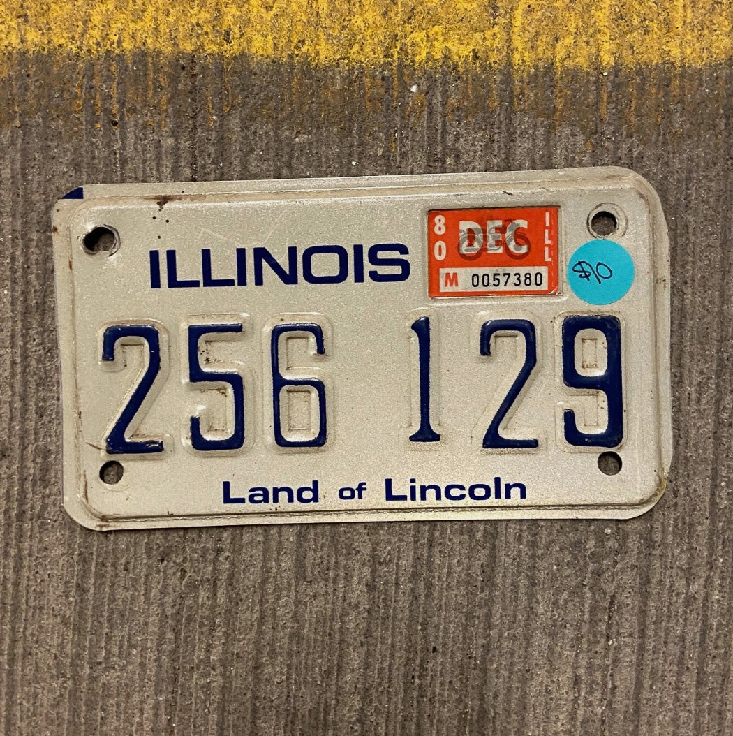 Photo of a 1979 1980 Illinois Motorcycle License Plate Auto Tag Garage Decor 256 129