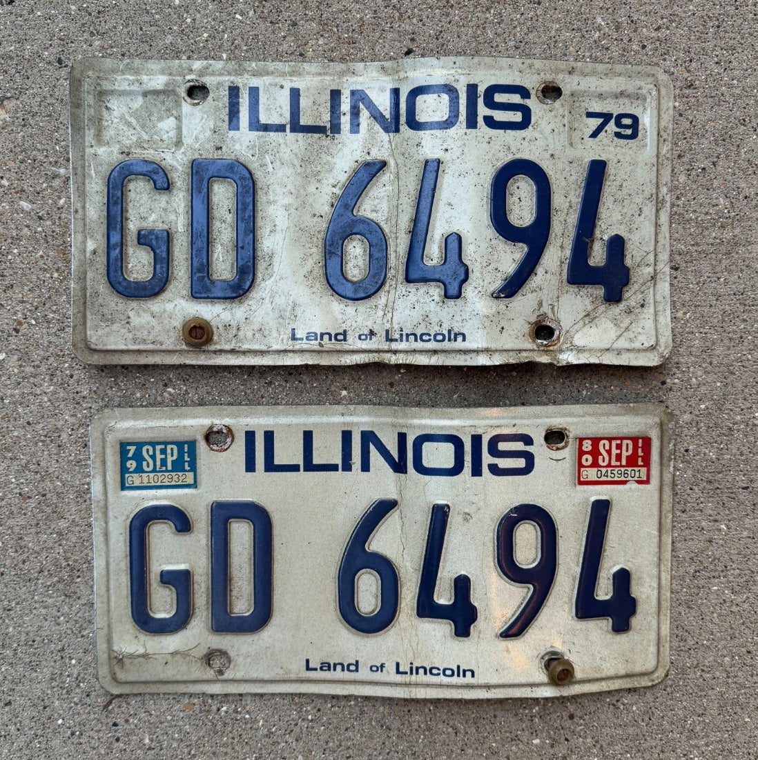 Photo of a 1979 Illinois License Plate Auto Tag Garage Decor Vintage GD 6494