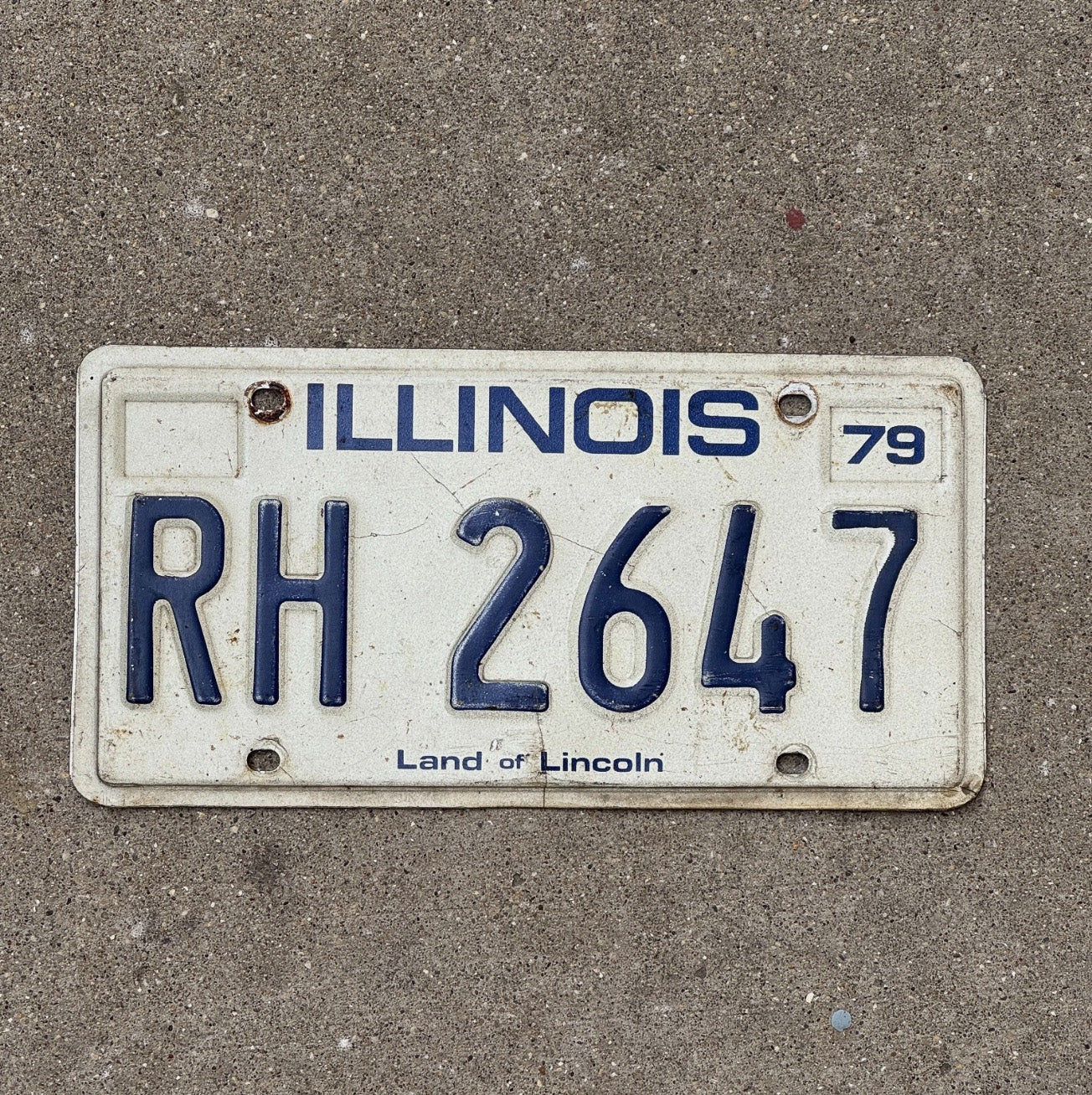 Photo of a 1979 Illinois License Plate Auto Tag Garage Decor Vintage RH 2647