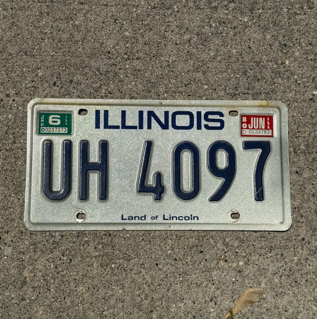 Photo of a 1979 Illinois License Plate Auto Tag Garage Decor Vintage UH 4097