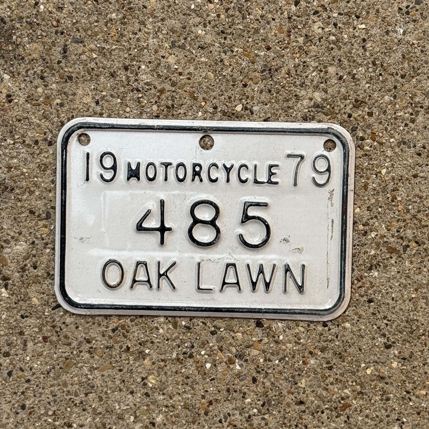 Photo of a 1979 Illinois Motorcycle Tax Tag Auto Tag Garage Decor Vintage Oak Lawn 485