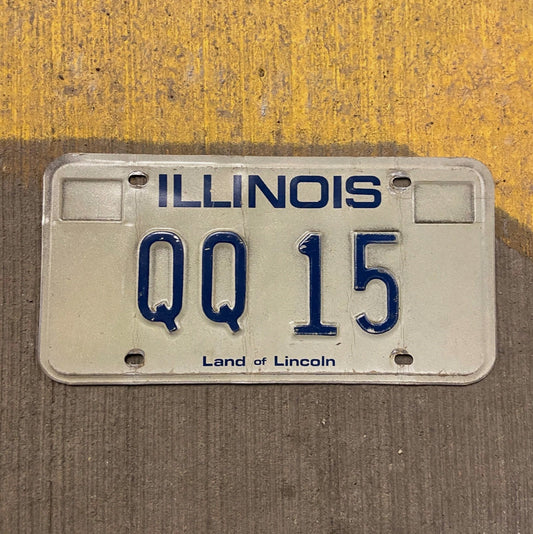 Photo of a 1979 Illinois Vanity License Plate Auto Tag Garage Decor Vintage QQ 15 with original patina