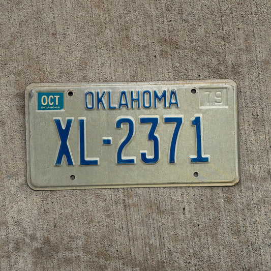 Photo of a 1979 Oklahoma License Plate Auto Tag Garage Decor Vintage XL 2371 with original patina