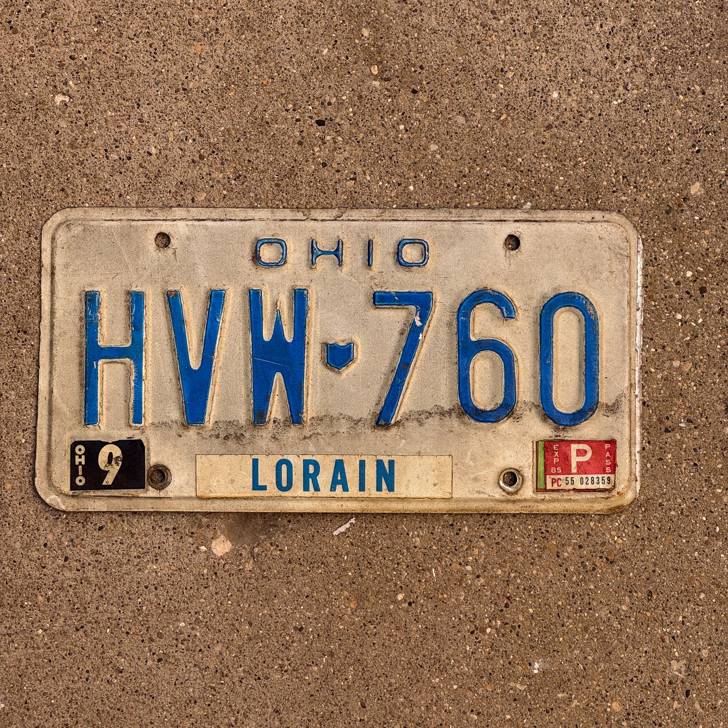 Photo of a 1980 1985 Ohio License Plate Auto Tag 1 Vintage Garage HVW 760 with original patina