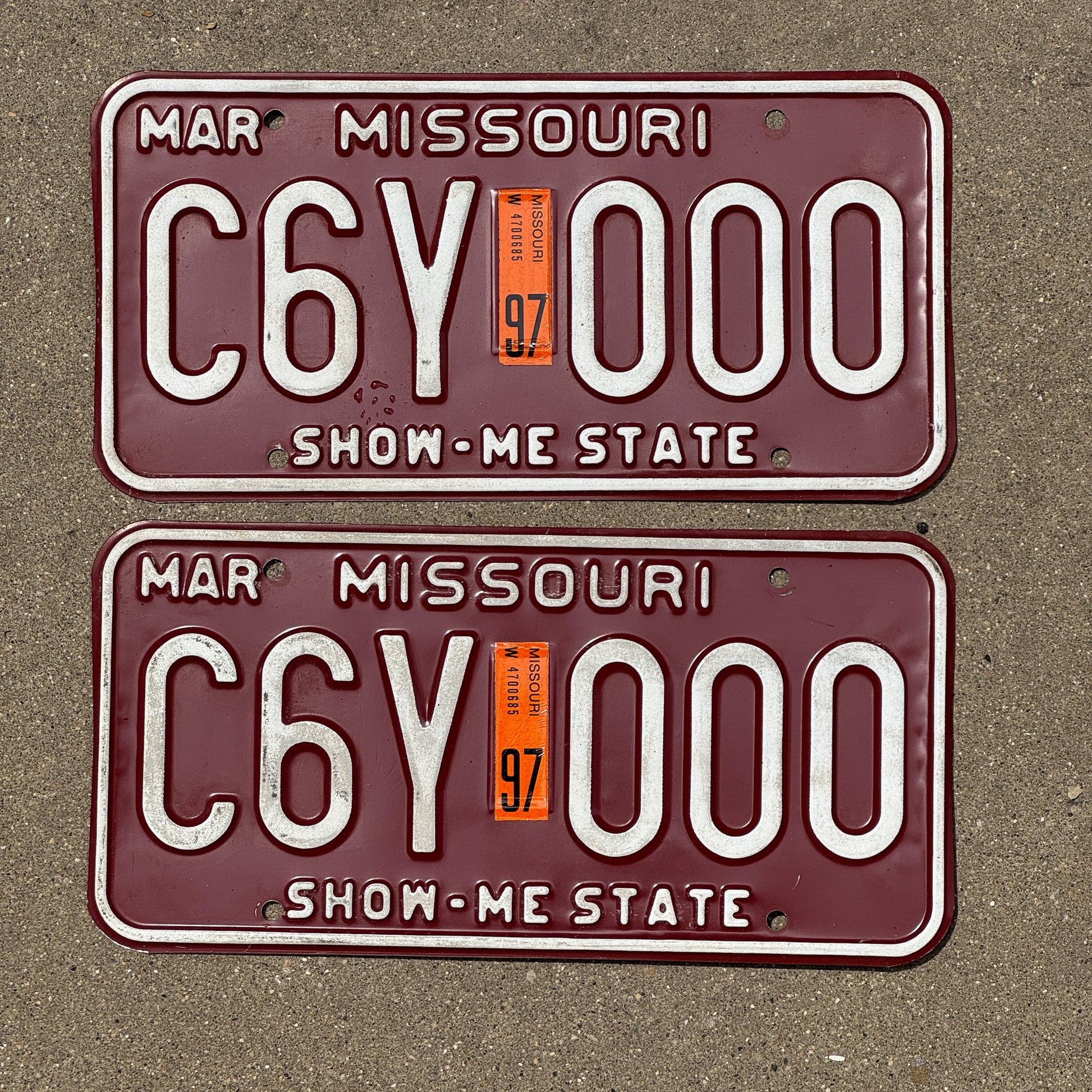 Photo of a 1980 1997 Missouri License Plate Auto Tag Garage Decor Vintage Repeat Repeating C6Y 000