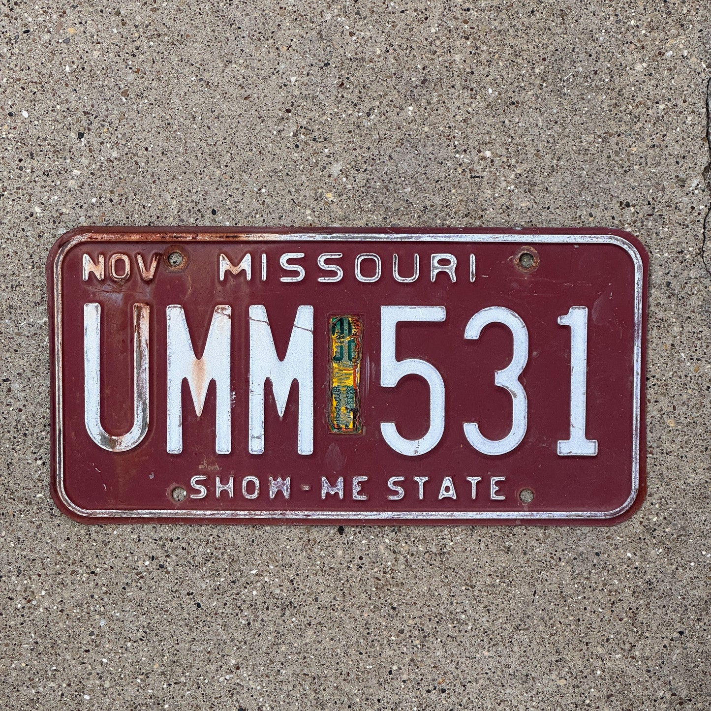 Photo of a 1980 1998 Missouri License Plate Auto Tag Garage Decor Vintage UMM 531