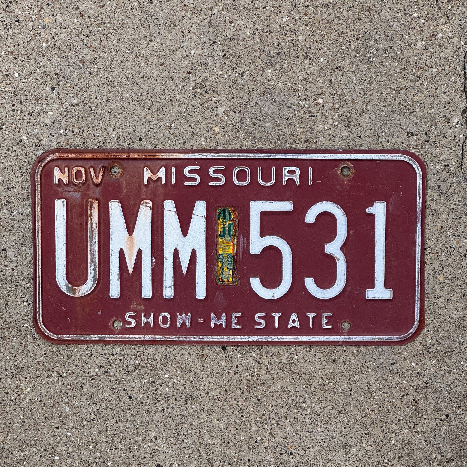 Photo of a 1980 1998 Missouri License Plate Auto Tag Garage Decor Vintage UMM 531
