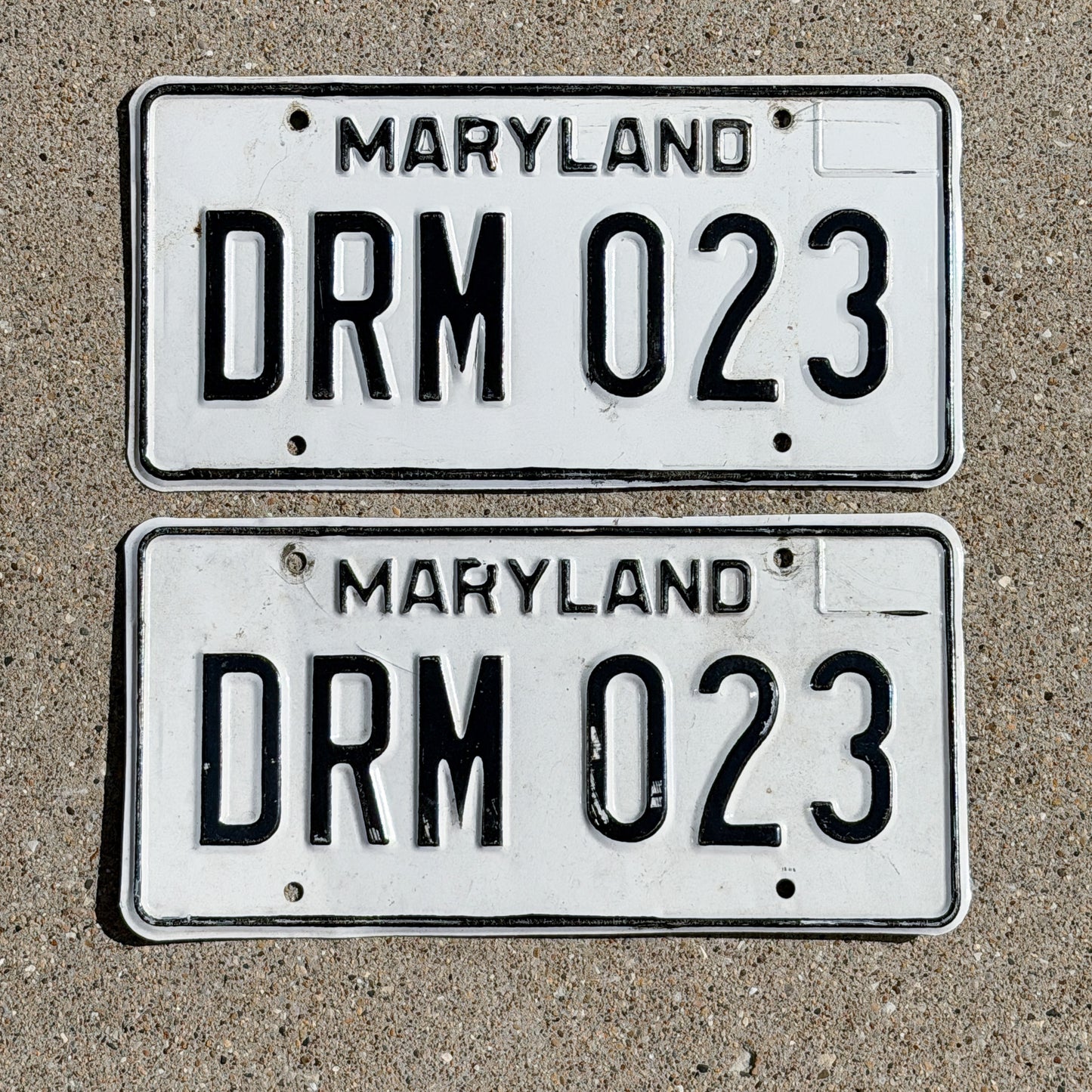 Photo of a 1981 Maryland License Plate Pair Auto Tag Garage Decor Vintage DRM 023 with original patina